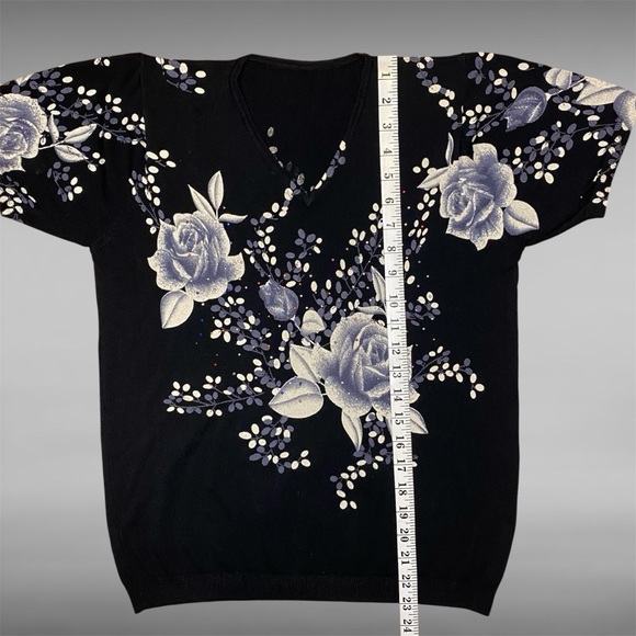 Black V-Neck Top with Floral Design and Multicoloured Embellishments - Picture 4 of 7
